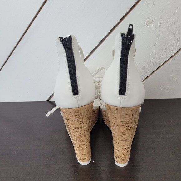NEW AAJ By Aminah Nina Lace-Up Architectural Wedge White 9 Sandals - Picture 6 of 10